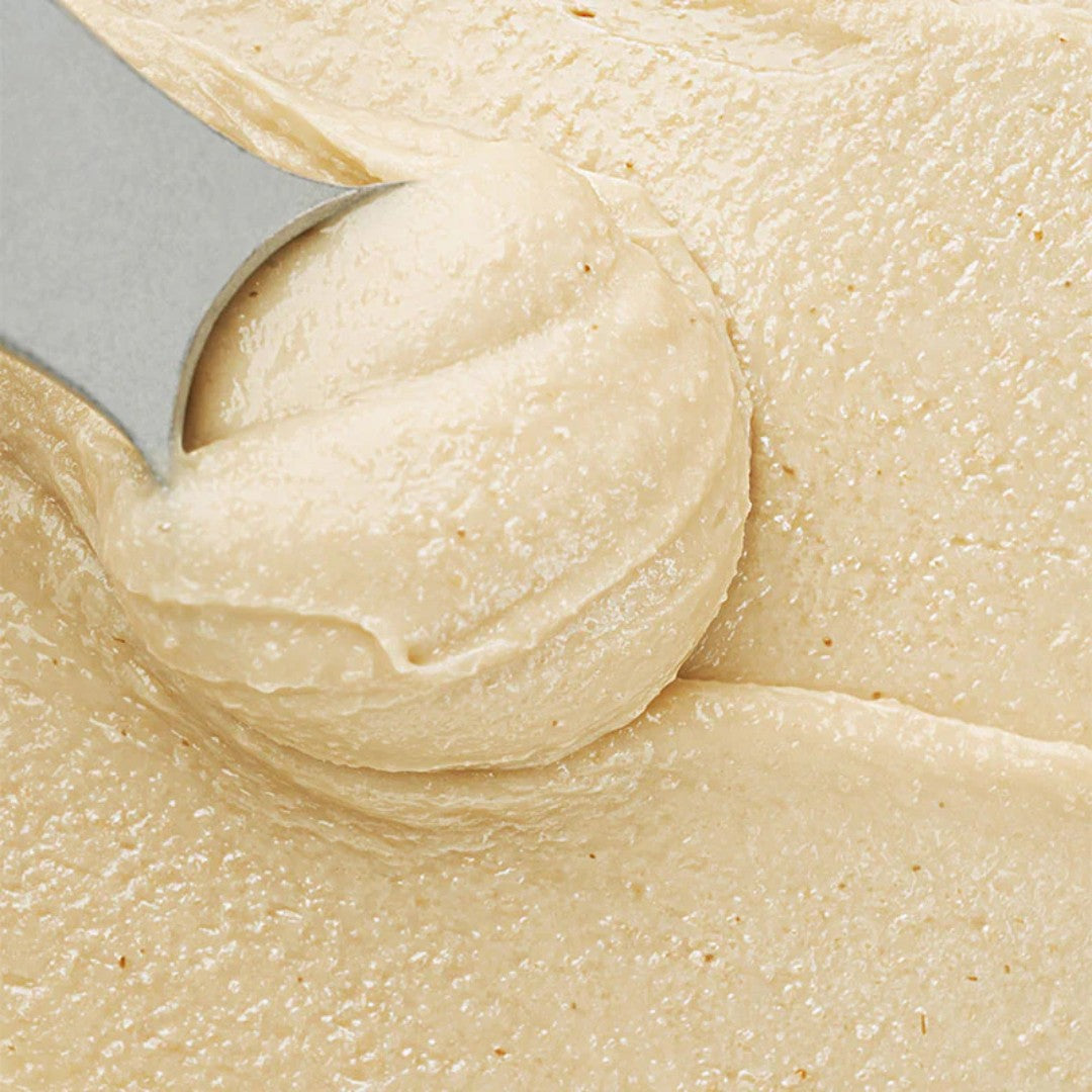 Gentle face scrub that removes dead skin cells for a smooth