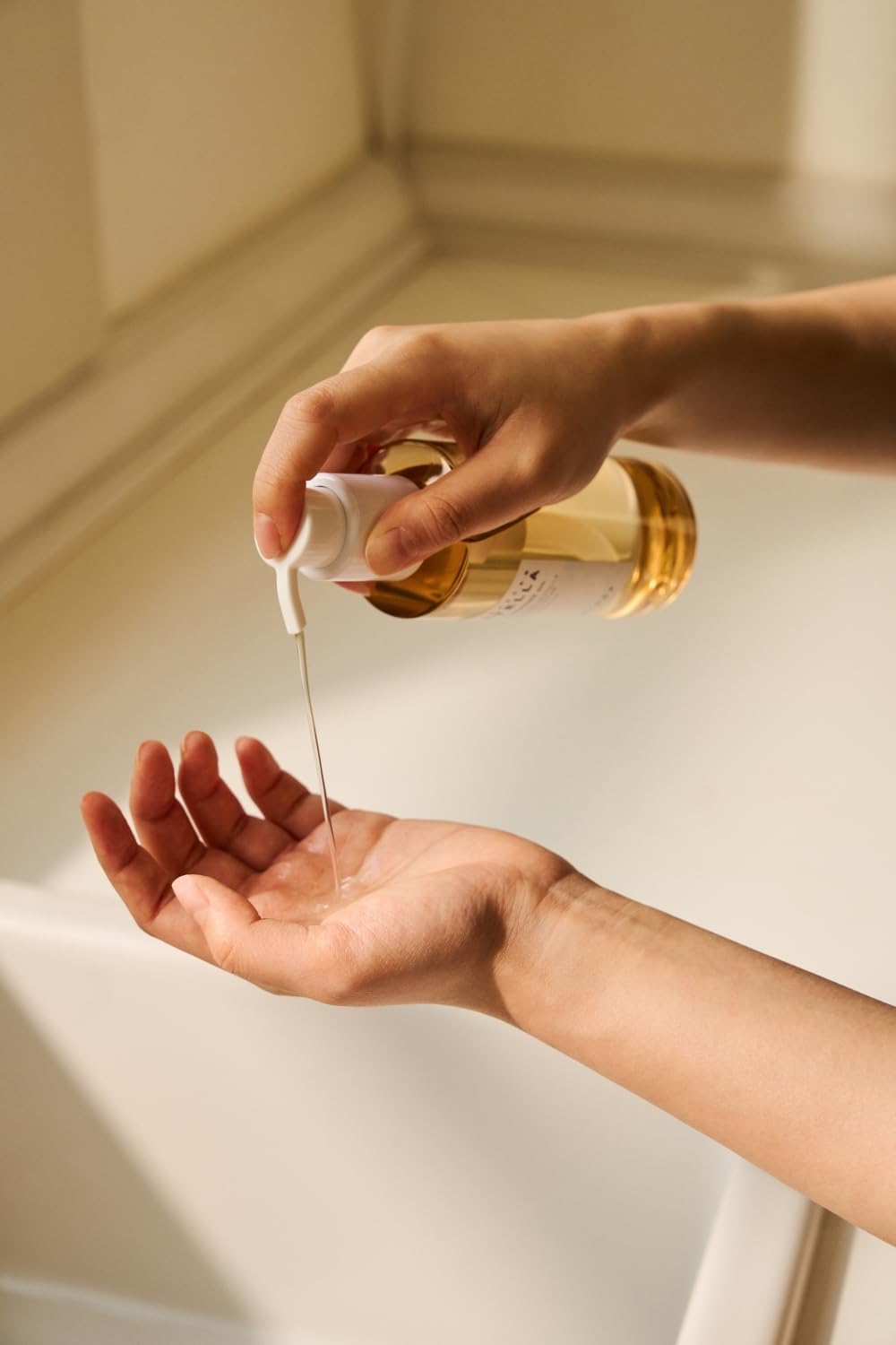 SKIN1004 Madagascar Centella Light Cleansing Oil 200ml SKIN1004