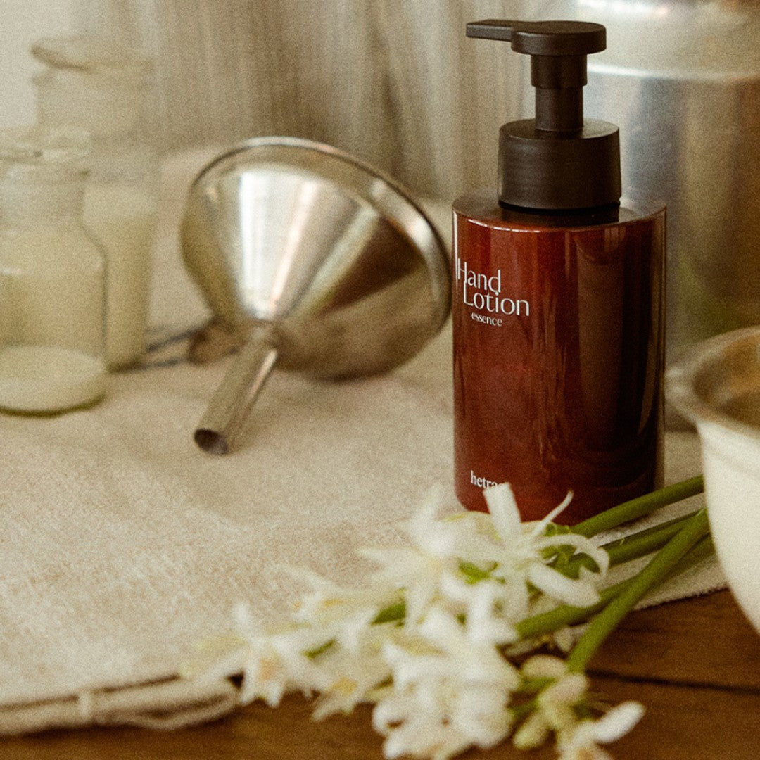 hetras Perfume Essence Hand Lotion 515ml - Flower Shop hetras
